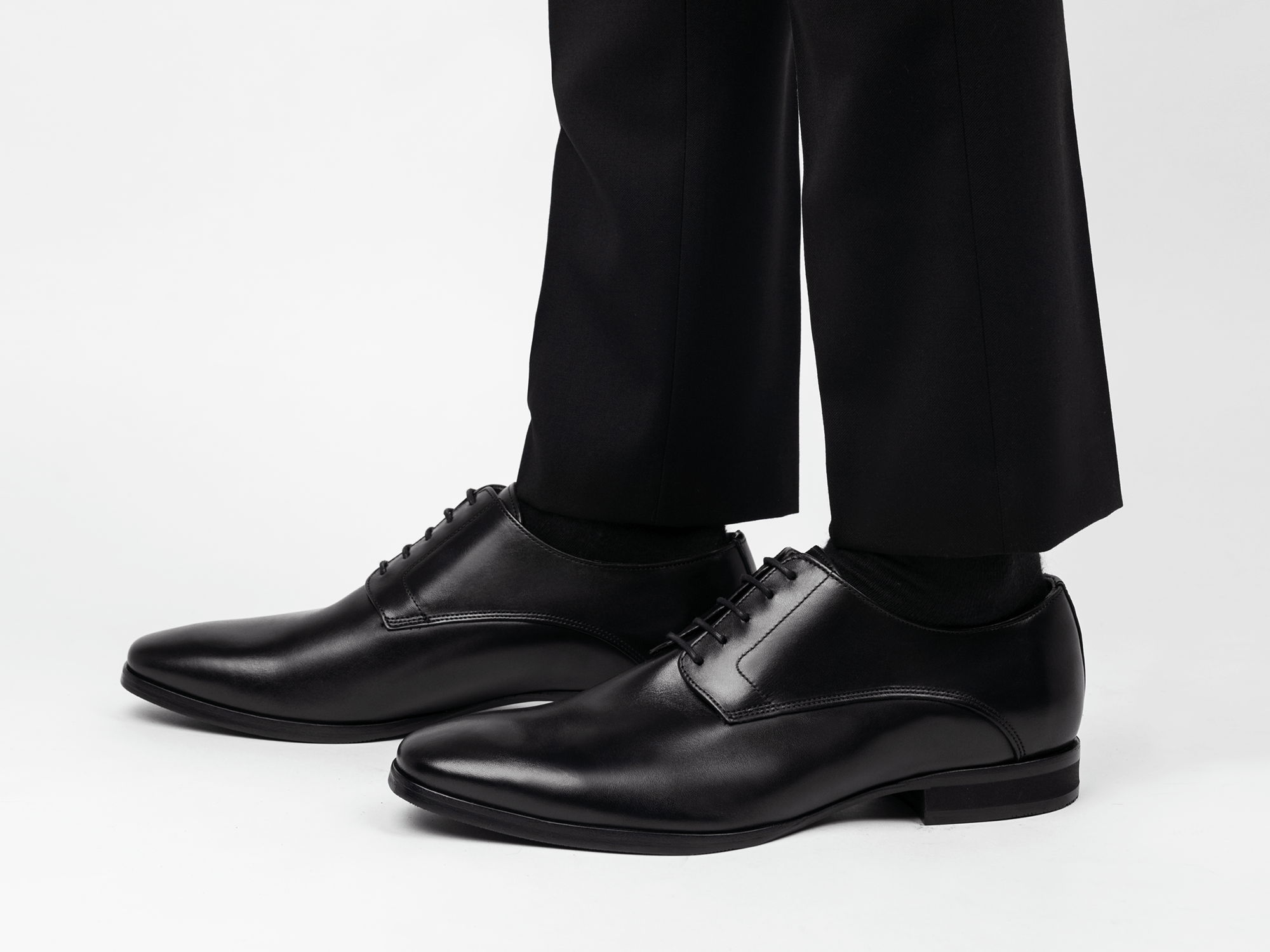 onyx https://cdn.shopify.com/s/files/1/0966/8928/files/bannister-derby-onyx.mp4?41378